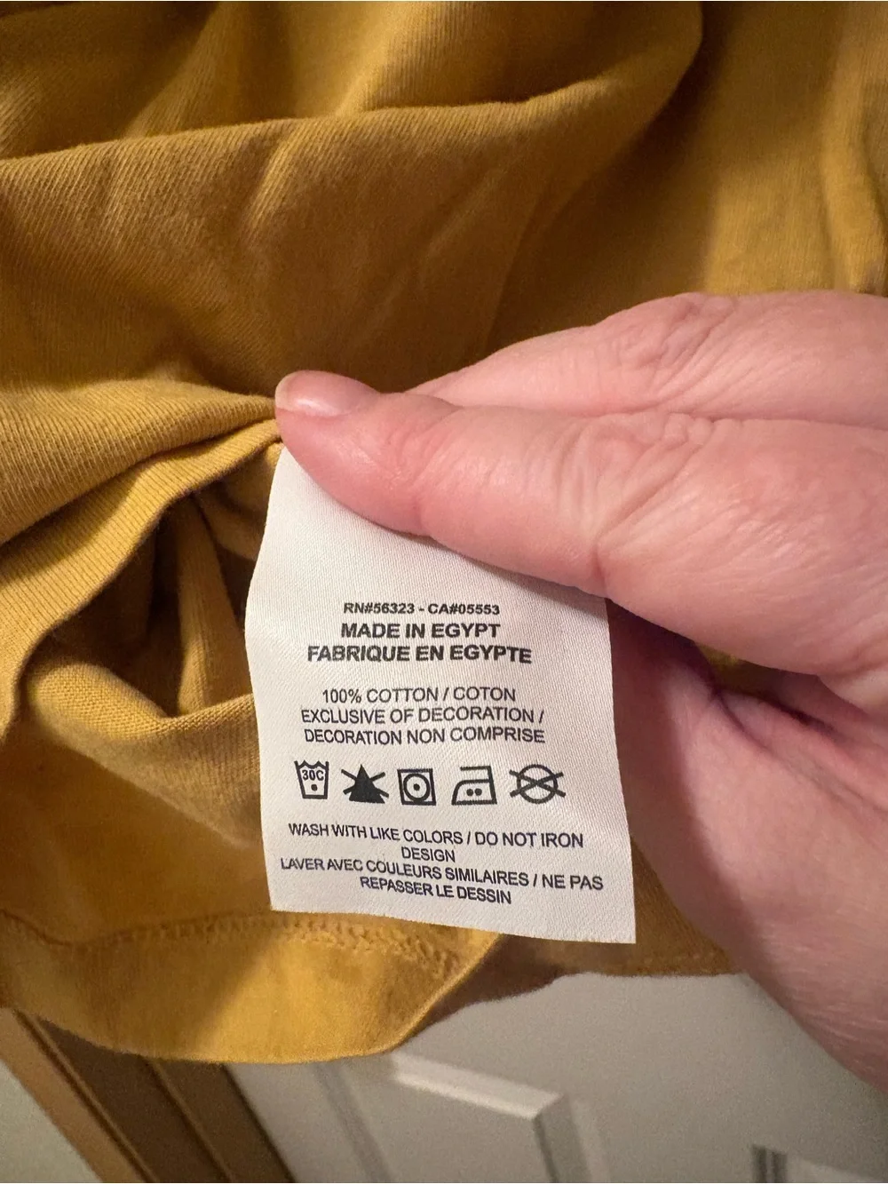 Nike Air Graphic T Shirt Women’s Plus Fit Size XXL Mustard Yellow - Picture 4 of 4